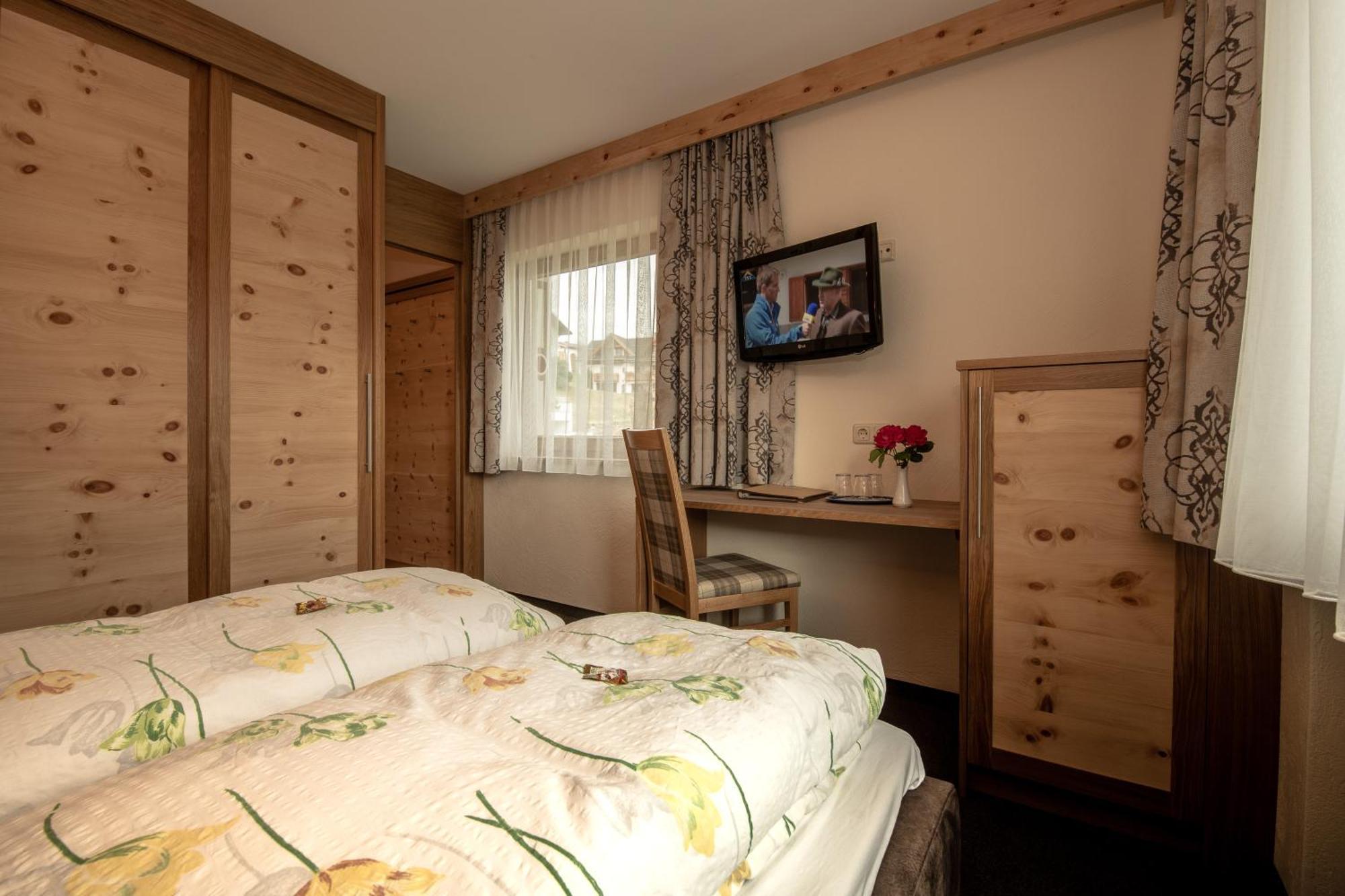 פיס Hotel Garni Sonnenheim מראה חיצוני תמונה